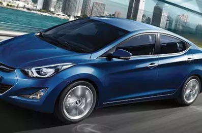 Hyundai Elantra Sport ได้รับการออกแบบตามแนวคิด Live Brilliant หรือการใช้ชีวิตอย่างฉลาด พร้อมออปชั่นต่างๆ ที่เหนือกว่ารถรุ่นเดียวกัน